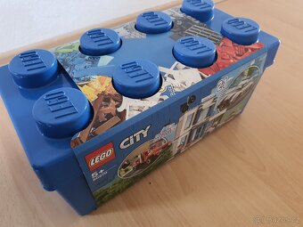 Lego 60270 Police bricks box - 2