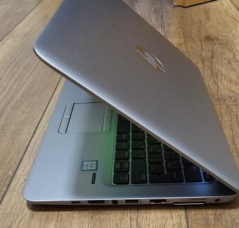 HP EliteBook 820 G3 - 2