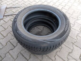 Celoroční pneu 215/60 R16 - 2