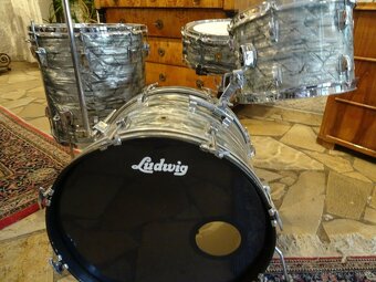 LUDWIG DRUM SET LEGACY Sky Blue PEARL Rok výroby1965 Perfekt - 2