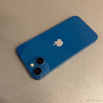 iPhone 13 128GB modrý, pěkný stav, 12 měsíců záruka - 2