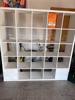 regál IKEA (KALLAX 5×5) - 2