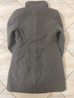 Dámský/ dívčí zimní kabát. - 2