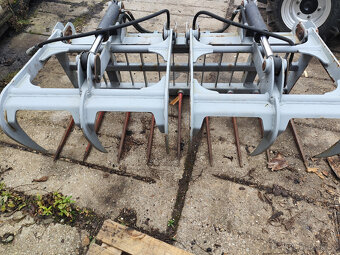 Prodám lopatu UNC 060 na balíky - 2