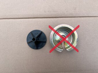 Ochranná podložka závitu rezervy BMW E46 / E30 / E28 - 2