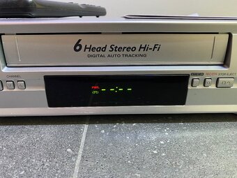 Zánovní videorekordér FUNAI 27D-860 v TOP stavu - 2