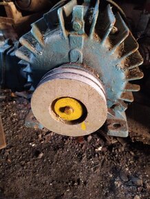 Elektromotor 3 kW 940 ot - 2