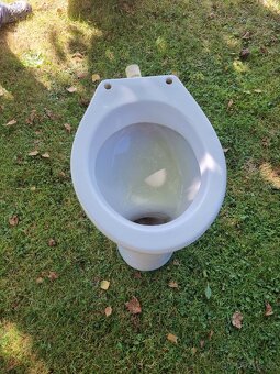 Záchodová mísa - 2