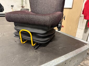 Vzduchová sedačka Karosa - 2