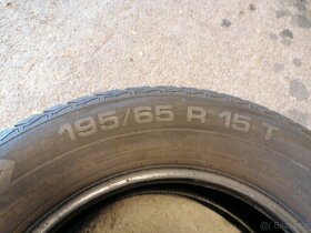 2x zimní pneu uniroyal 195/65 R15 - 2