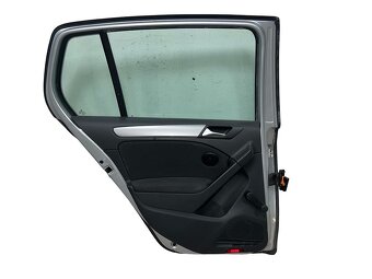 Levé zadní dveře stříbrná metalíza VW Golf 6 hatchback 2011 - 2