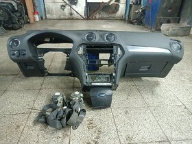 Ford Mondeo mk4 BA7 airbagová sada
- 2