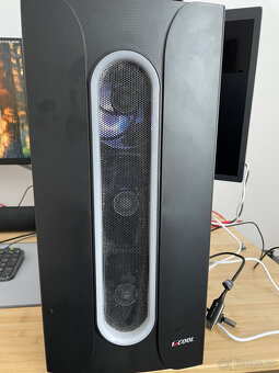 PC- Ryzen 7 5800x + 32GB ram + RTX 3070 + 1TB SSD - 2