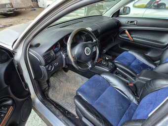 KOŽENÝ SEDAČKY + MODRÁ ALCANTARA VW PASSAT B5,5 - 2
