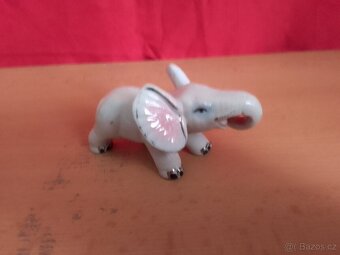 STARÝ PORCELÁNOVÝ SLON PRO ŠTĚSTÍ DÉLKA 10 cm - 2
