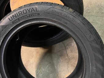 255/45 R18 Uniroyal RainSport 5 - 2