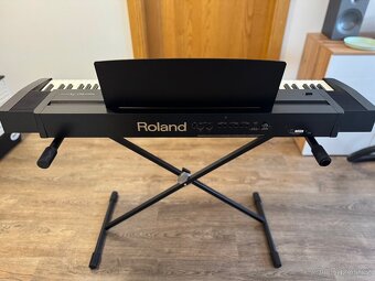 Roland EP‑7 II piano - 2