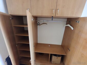 Prodám šatní skříň x2. Rozmery 230x185x60 - 2