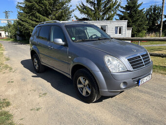 Ssangyong Rexton 2,7 XDI, 4x4, 7 míst, tažné - 2