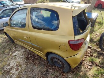 Toyota Yaris - 2