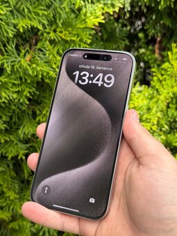 iPhone 15 Pro - Top stav - 2