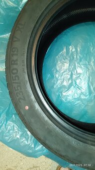 Nové letní pneu 235/50R19 V XL Continentál - 2