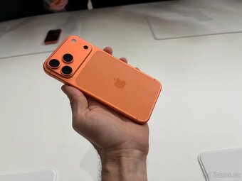 Koupím Iphone 17 Pro - 2
