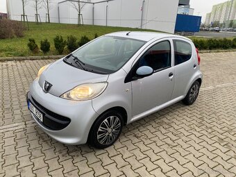 Peugeot 107 1.0i - 2
