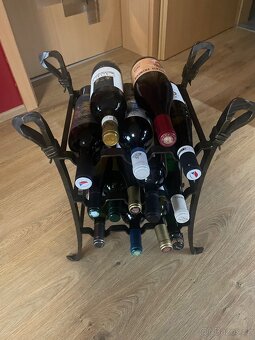 Kovaná vinotéka - 2