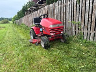 Prodám zahradní traktor Toro 270 - 2