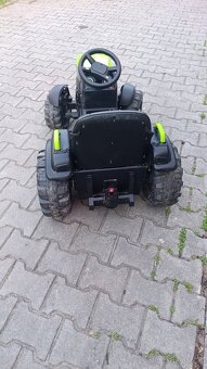 Prodám elektri traktor s vlečkou - 2