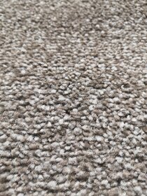 Prodám koberec běhoun 66 x 359 cm - 2