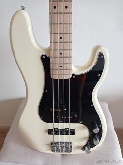 Basová kytara Squier Precision Bass - 2