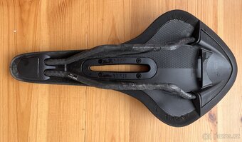 Sedlo Fizik Arione R1 Open sedlo Large – nové - 2