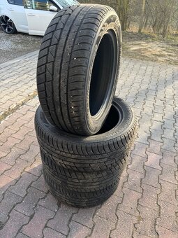 Zimní pneu 225/55r17 - 2