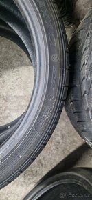 Dunlop225/40/19 - 2