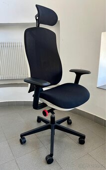 kancelářská židle Herman Miller Vantum Polar White - 2