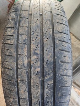 Letní pneu 215/55 r17 - 2
