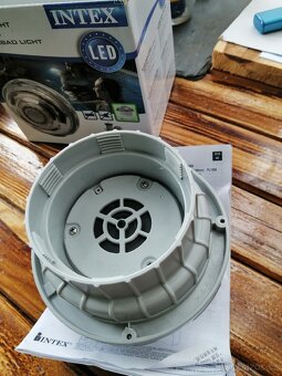 Nové led osvětlení do bazénu Intex. - 2