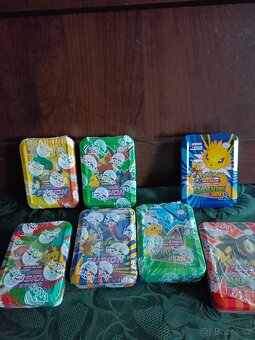 Pokémon v plechové krabičce - 2