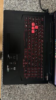 Prodám Herní notebook Asus Tuf gaming velký displej 17 palců - 2