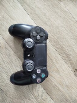 PlayStation 4 - 2