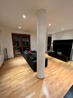 Pronájem bytu 2+1, 75 m² – Praha 8 – Kobylisy - 2