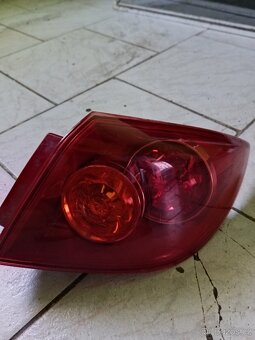 Mazda 3 zadní světlo - 2