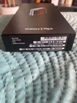Samsung Galaxy Z Flip6 nova - 2