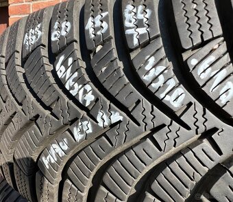 185/60 R15 84T zimní pneumatiky Hankook (2520) - 2