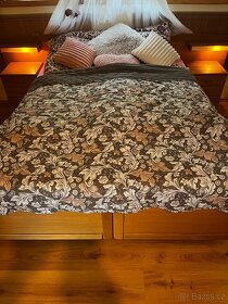 Prodám masivní  manželskou postel 160x200 - 2