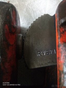 Svěrák zdvihací na plech - 2