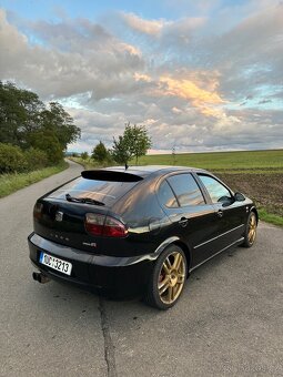 Seat Leon Cupra R - 2