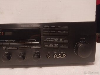 Yamaha RX-V590 Audio-video přijímač (1993-96) - 2